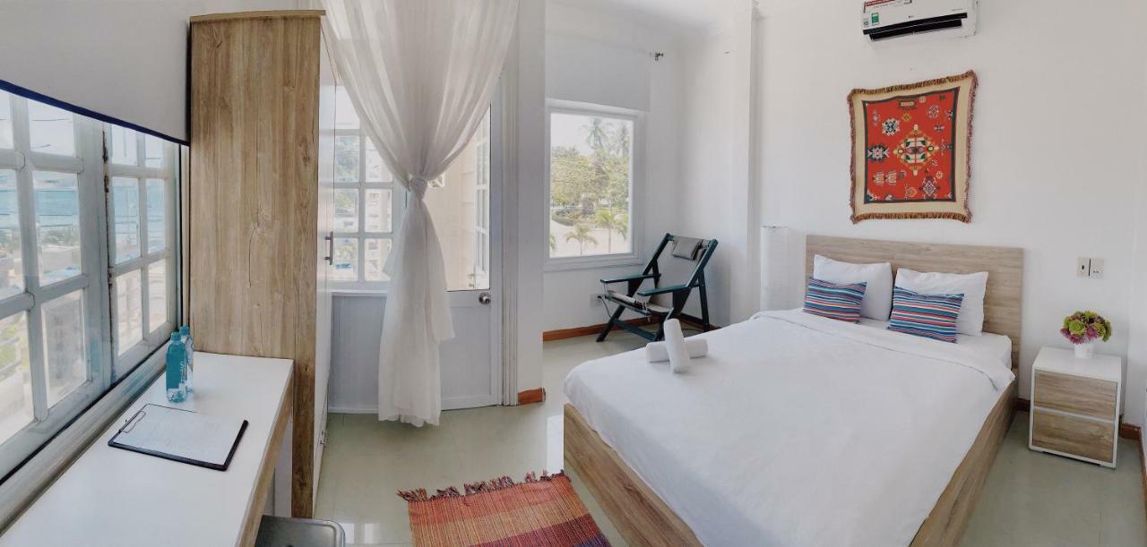 Vivid Seaside Homestay Nha Trang Exterior photo