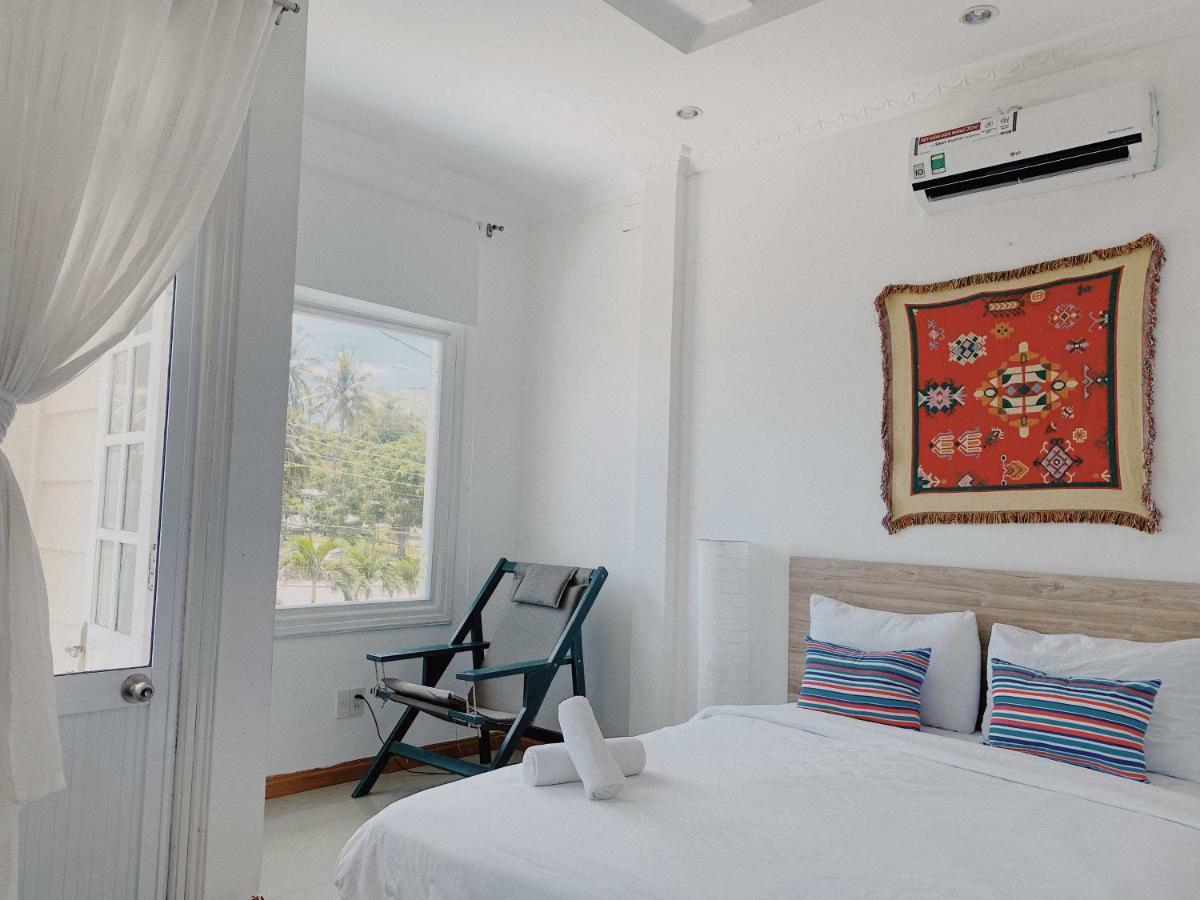 Vivid Seaside Homestay Nha Trang Exterior photo