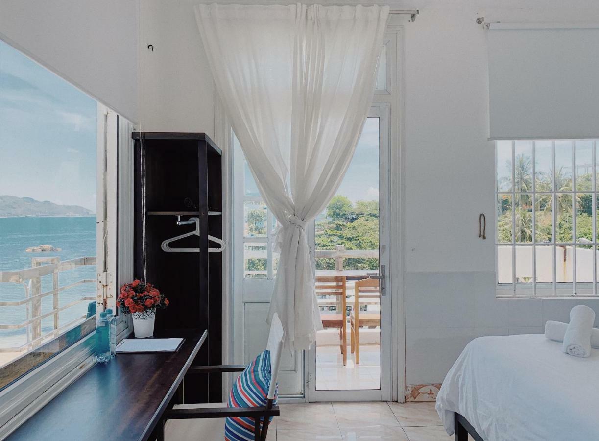 Vivid Seaside Homestay Nha Trang Exterior photo